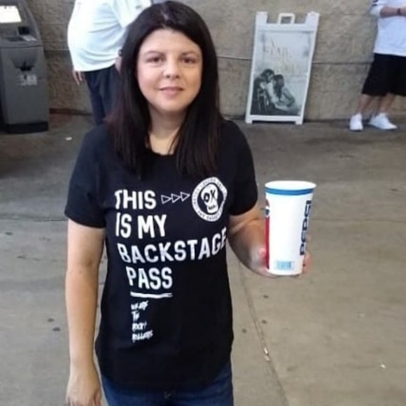 Meet your Posher, Crystal - Picture 2 of 5